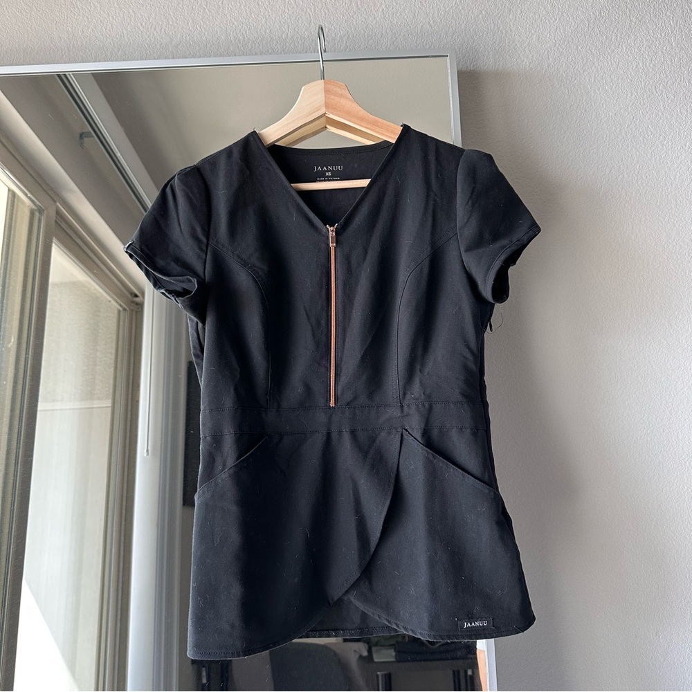 JAANUU Black Women's Top with Zipper